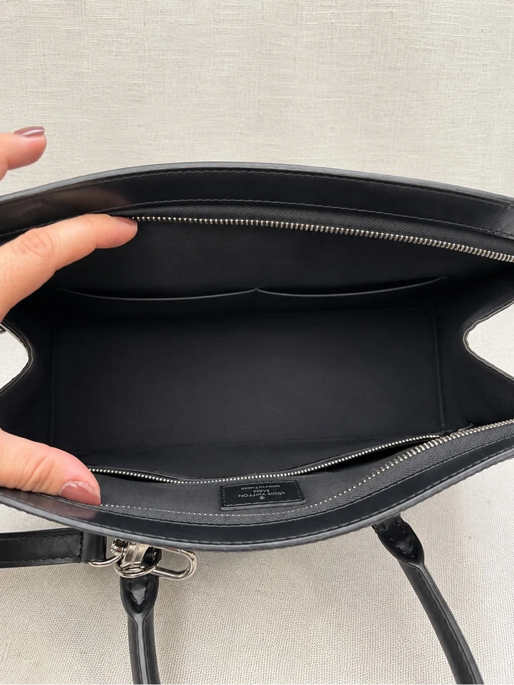 Louis Vuitton Soufflot MM Black Epi Leather Shoulder Bag COA